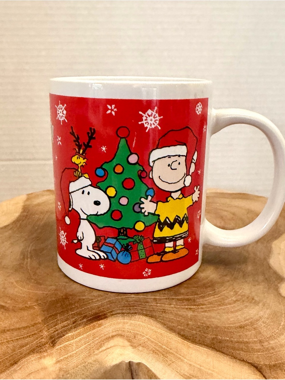 Gallery MUG Peanuts Holiday with Snoopy & Charlie Brown